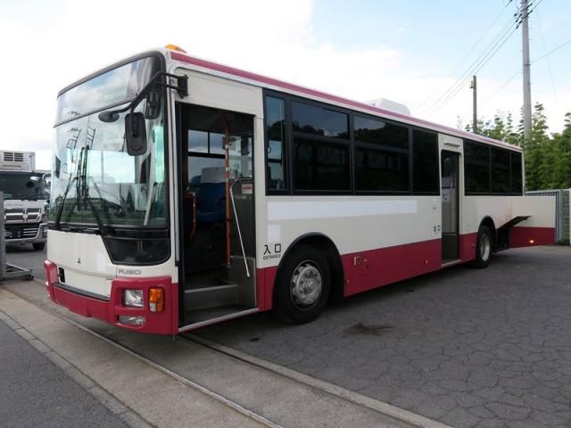 MITSUBISHI FUSOU AERO Star 2019