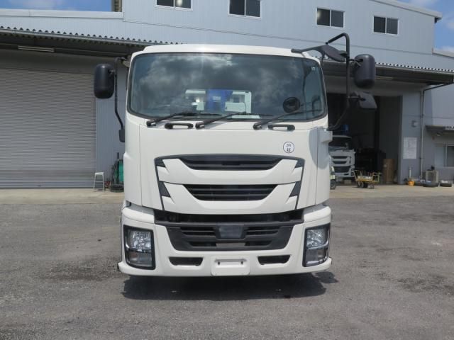 ISUZU GIGA 2016