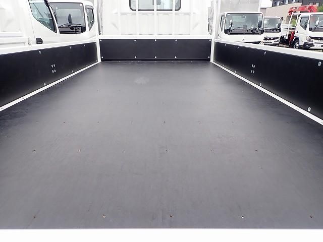 MITSUBISHI CANTER 2024