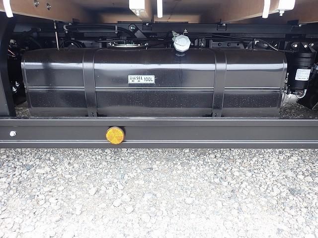 MITSUBISHI CANTER 2024