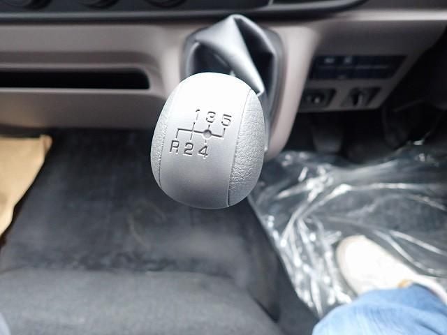 MITSUBISHI CANTER 2024