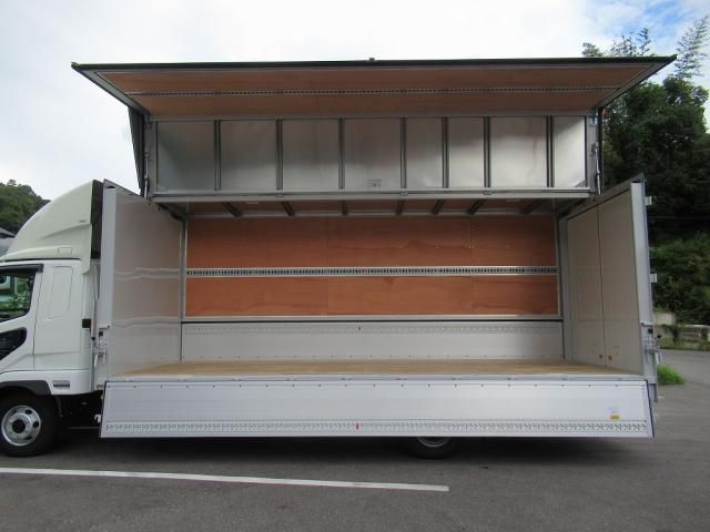 MITSUBISHI FUSOU FIGHTER 2024