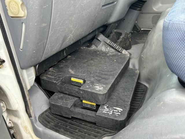 MITSUBISHI CANTER 2006