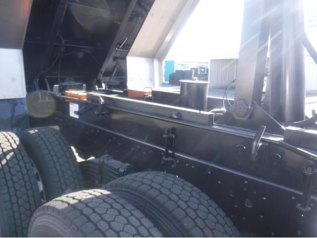 MITSUBISHI FUSOU SUPER GREAT 2023