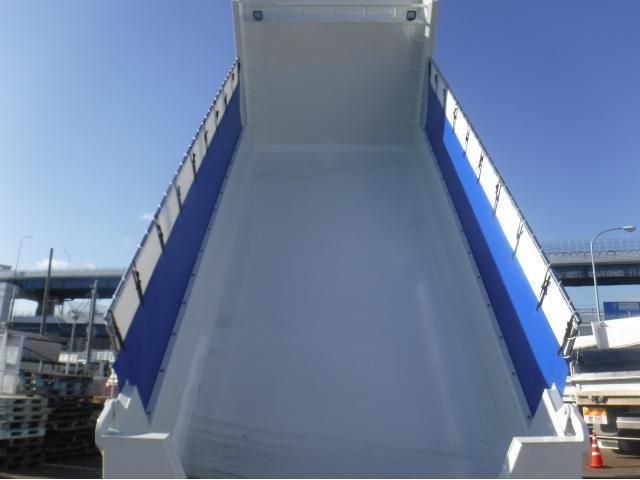 MITSUBISHI FUSOU SUPER GREAT 2023