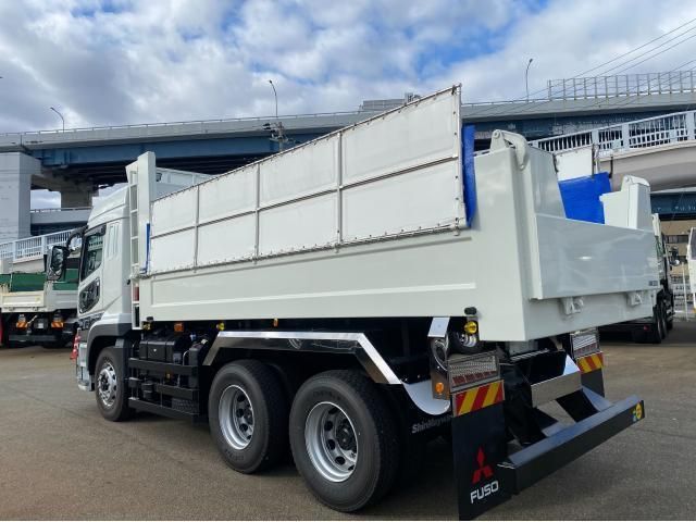 MITSUBISHI FUSOU SUPER GREAT 2024