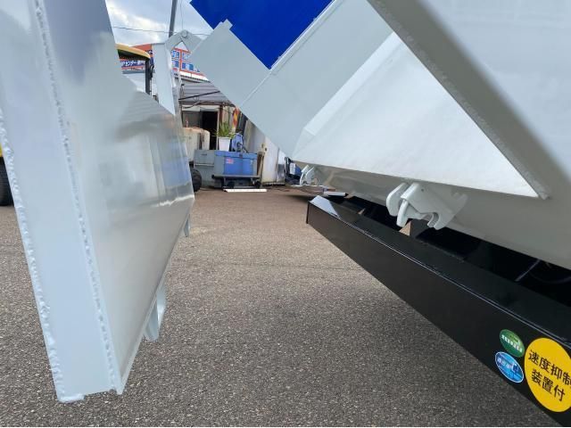 MITSUBISHI FUSOU SUPER GREAT 2024