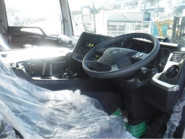 MITSUBISHI FUSOU SUPER GREAT 2024