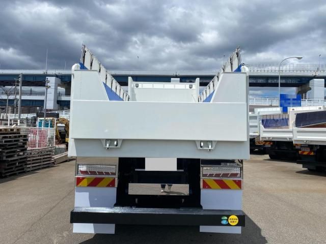 MITSUBISHI FUSOU SUPER GREAT 2024