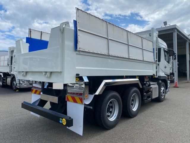 MITSUBISHI FUSOU SUPER GREAT 2024