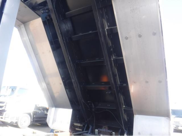 MITSUBISHI FUSOU SUPER GREAT 2024