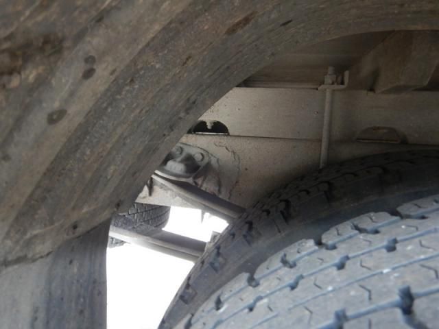 MITSUBISHI FUSOU FIGHTER 2002