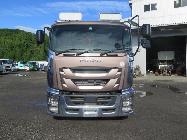 ISUZU GIGA 2019