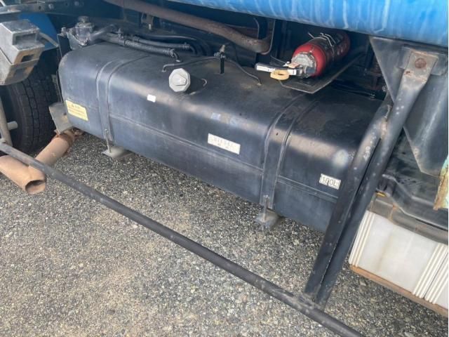 MITSUBISHI CANTER 2011