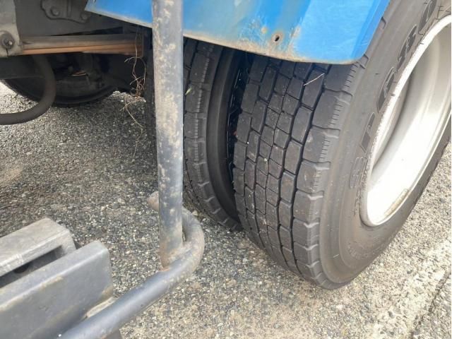 MITSUBISHI CANTER 2011