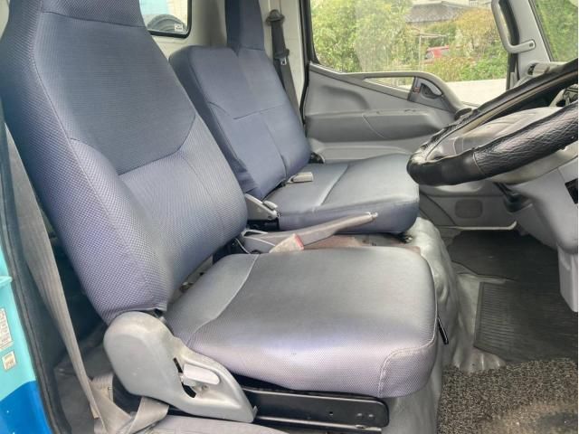 MITSUBISHI CANTER 2011