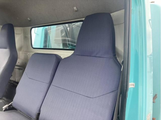 MITSUBISHI CANTER 2011