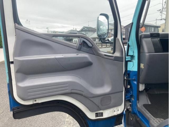 MITSUBISHI CANTER 2011