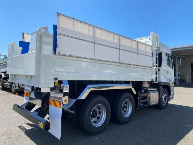 MITSUBISHI FUSOU SUPER GREAT 2023