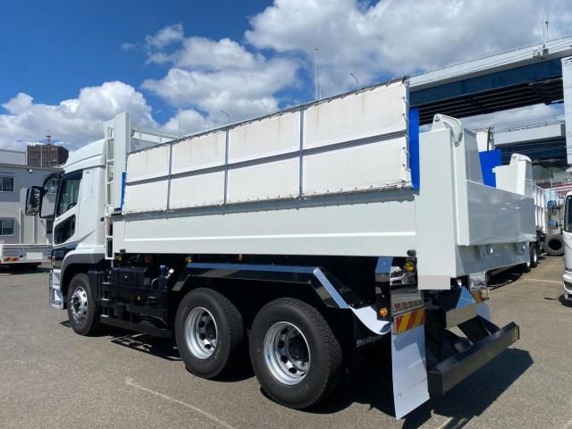 MITSUBISHI FUSOU SUPER GREAT 2023