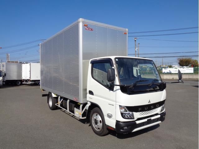 MITSUBISHI CANTER 2024