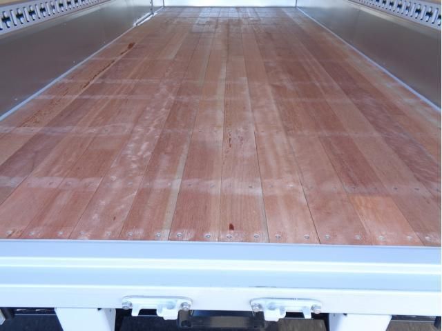 MITSUBISHI CANTER 2024