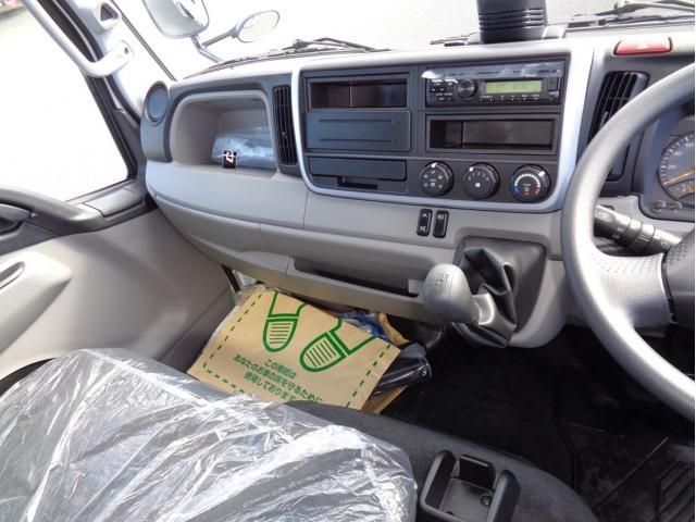 MITSUBISHI CANTER 2024