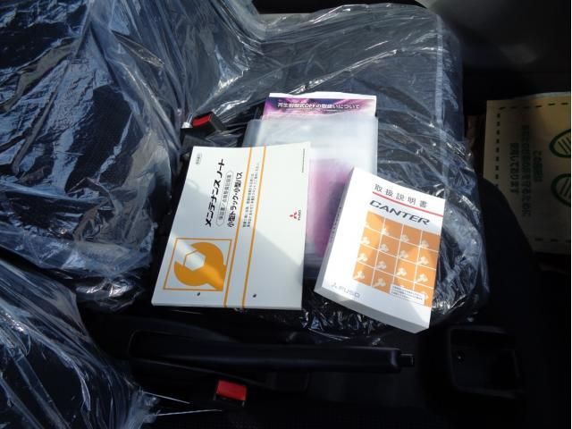 MITSUBISHI CANTER 2024