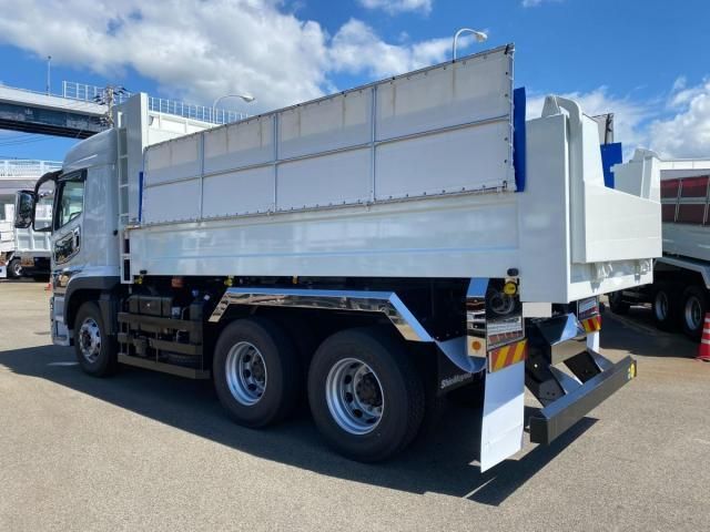 MITSUBISHI FUSOU SUPER GREAT 2023