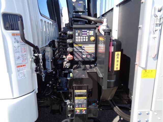 MITSUBISHI FUSOU FIGHTER 2023