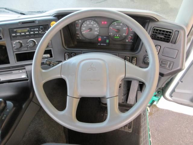 MITSUBISHI FUSOU SUPER GREAT 2013