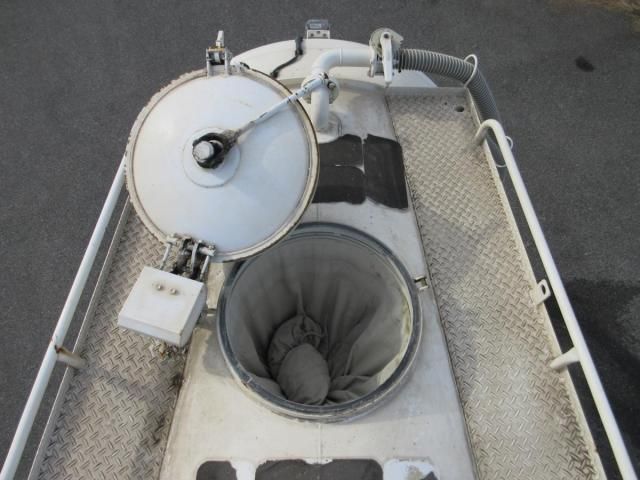 MITSUBISHI FUSOU SUPER GREAT 2013