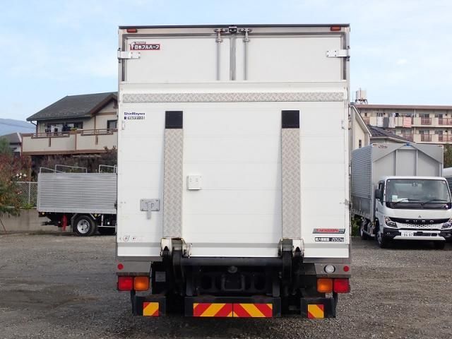 MITSUBISHI FUSOU FIGHTER 2014