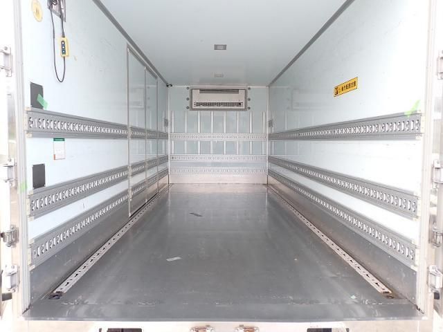 MITSUBISHI FUSOU FIGHTER 2014