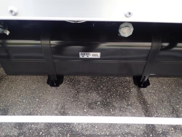 MITSUBISHI CANTER 2024