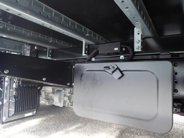 MITSUBISHI CANTER 2024