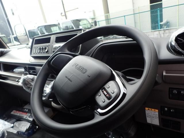 MITSUBISHI CANTER 2024