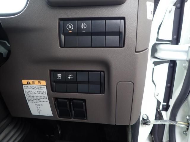 MITSUBISHI CANTER 2024