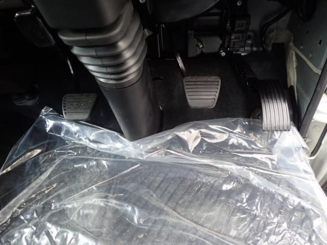 MITSUBISHI CANTER 2024