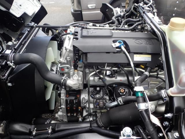 MITSUBISHI CANTER 2024