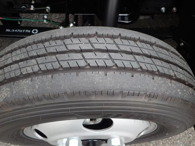 MITSUBISHI CANTER 2024