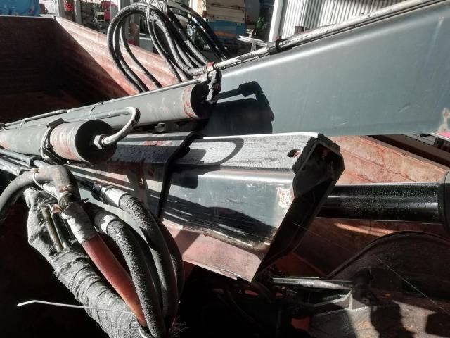 MITSUBISHI FUSOU FIGHTER 2001