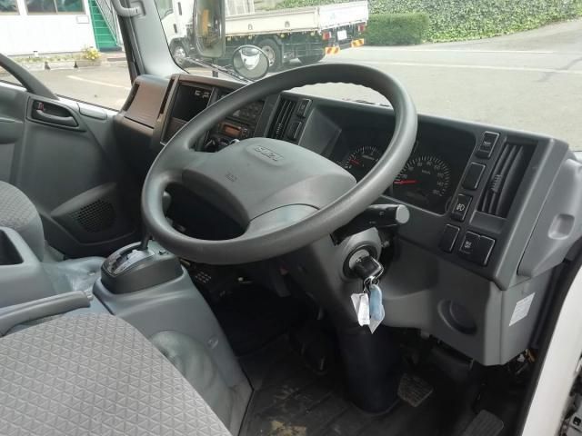 ISUZU ELF 2018