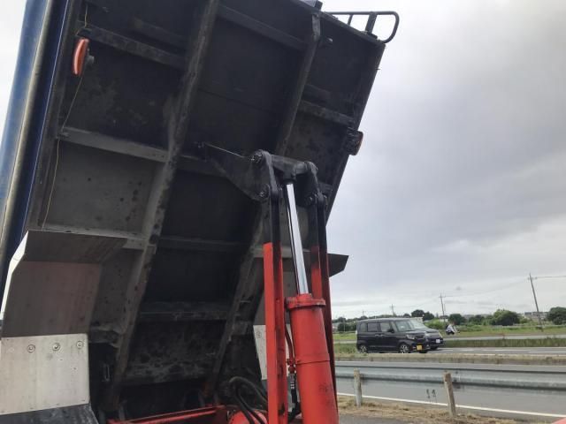 MITSUBISHI FUSOU FIGHTER 2010