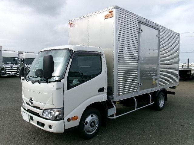 HINO DUTRO 2024