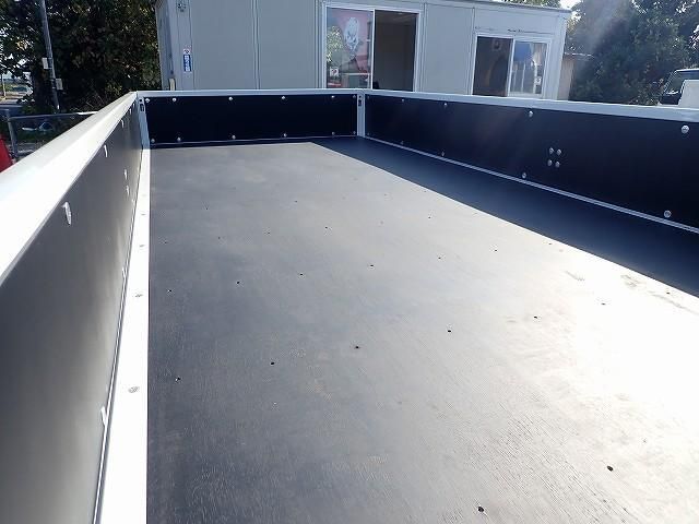 MITSUBISHI CANTER 2025