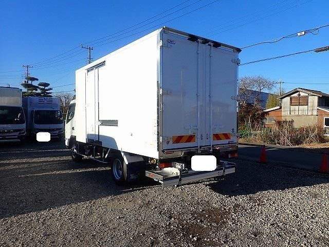 MITSUBISHI CANTER 2025