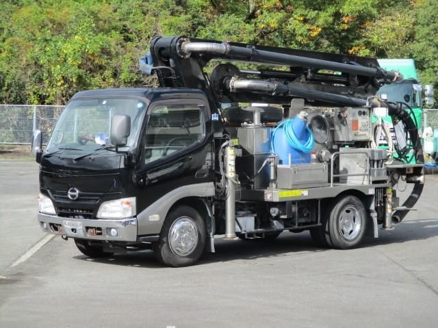 HINO DUTRO 2015