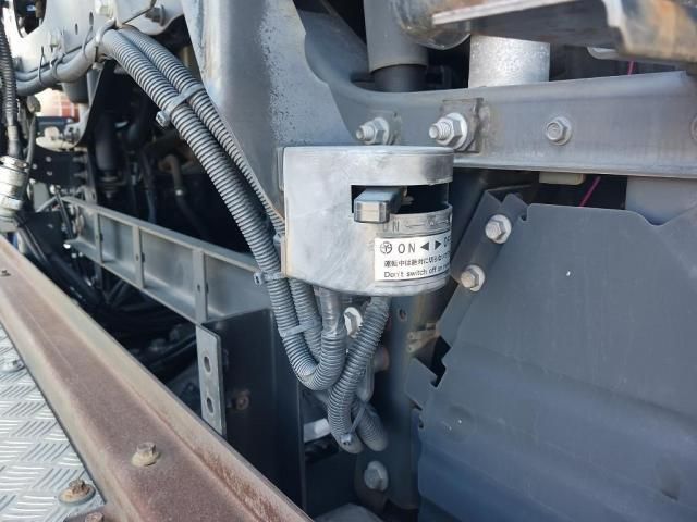 NISSAN DIESEL Quon 2018