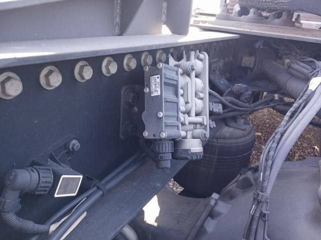 NISSAN DIESEL Quon 2018